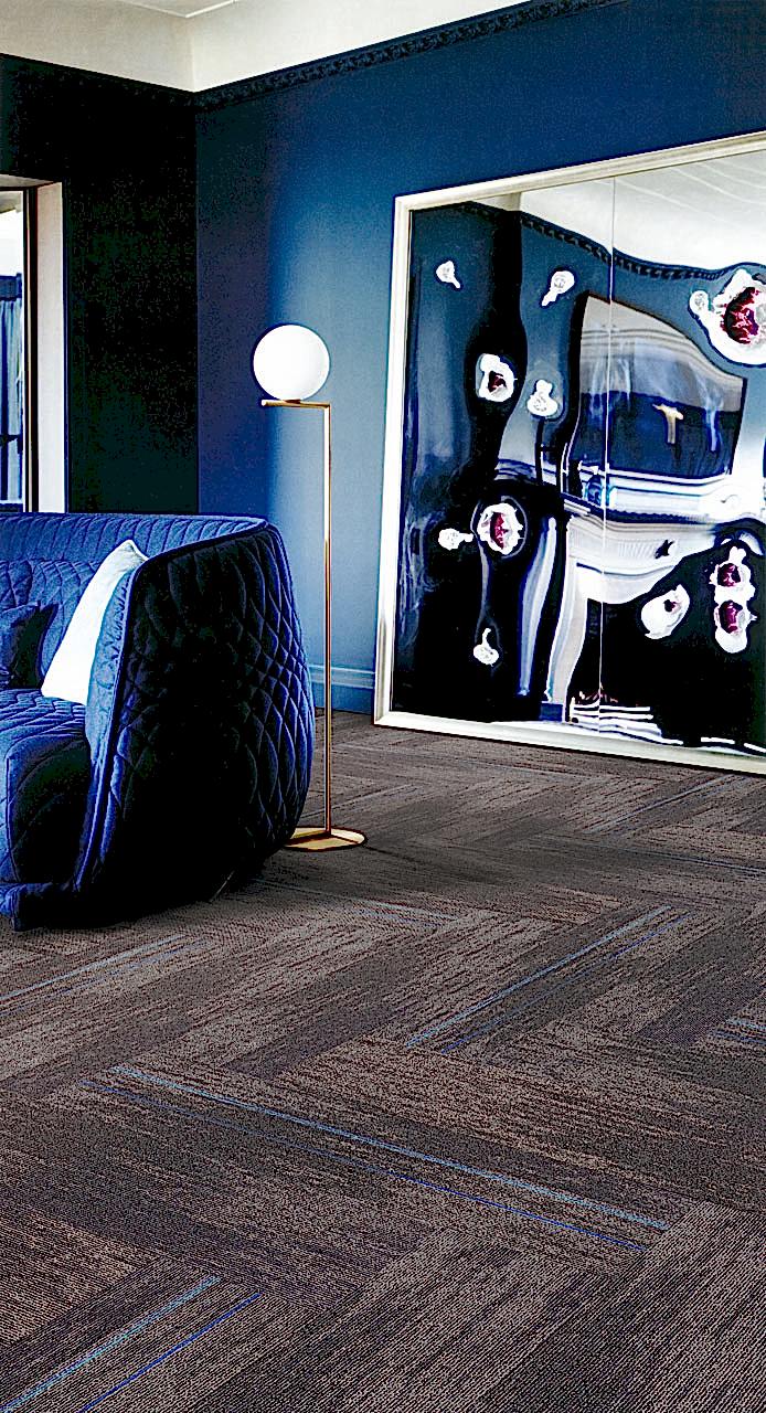 Darwin 23 karo halı, sıcak ve sessiz ofis alanları için vazgeçilmezdir.