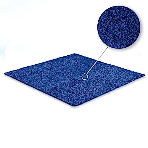 Düz mavi rengiyle renkli çim halı arayanlarca tercih edilir.